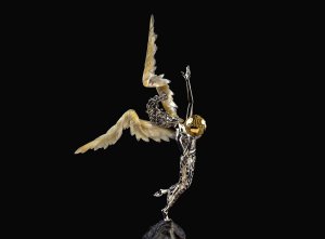Výjimečná autorská soška anděla ze zlata, perleti a stříbra.